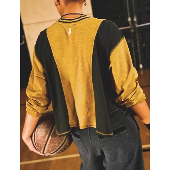 NWT FREEPEOPLE Team Player Layer - Picture 4 of 5